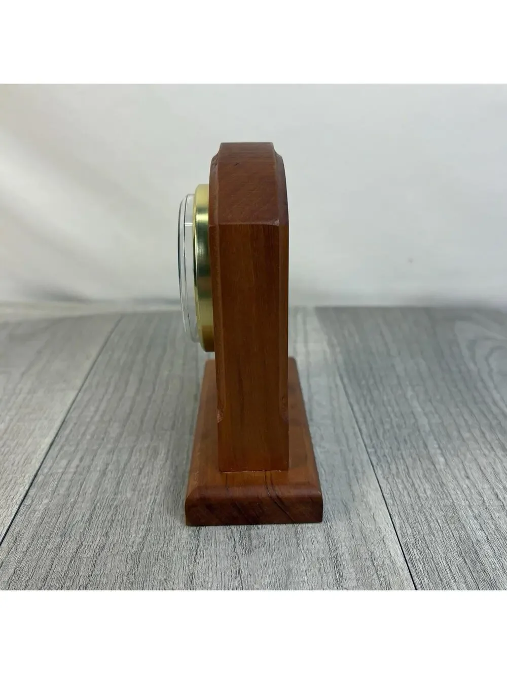 Vintage Solid Wood Mantel / Desk Quartz Clock – Made in USA